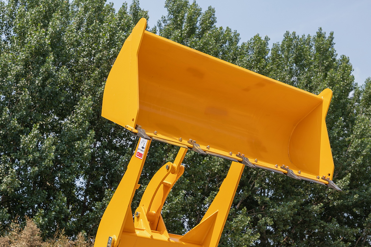 HW15-26挖掘裝載機(jī)