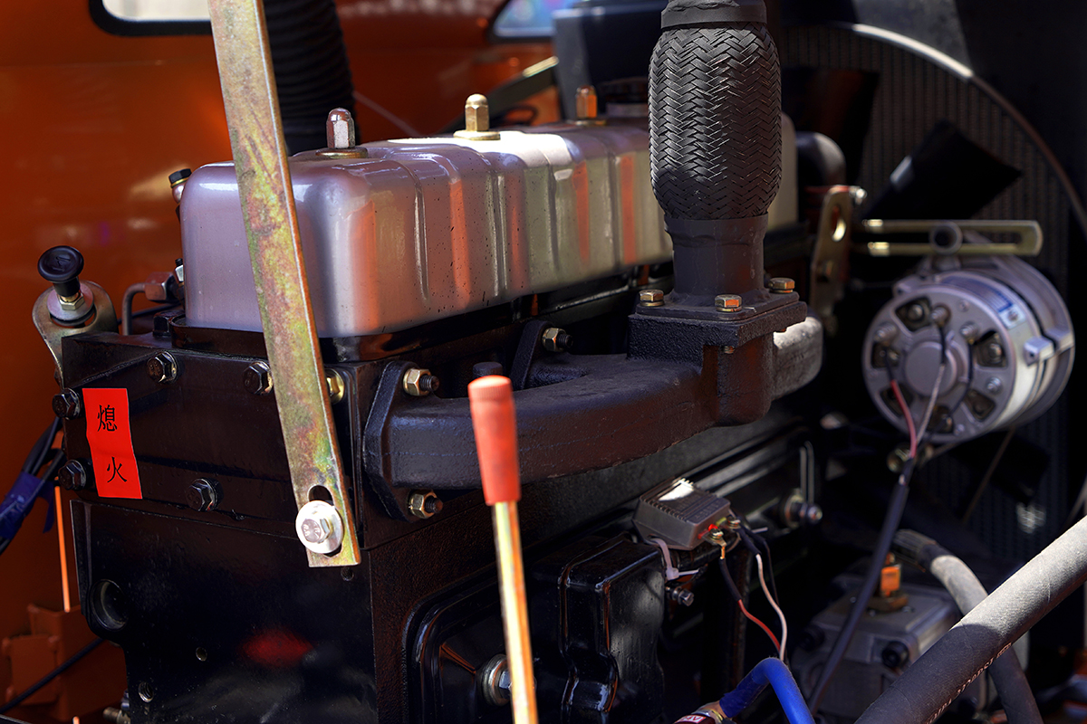 HW5000L履帶運(yùn)輸車