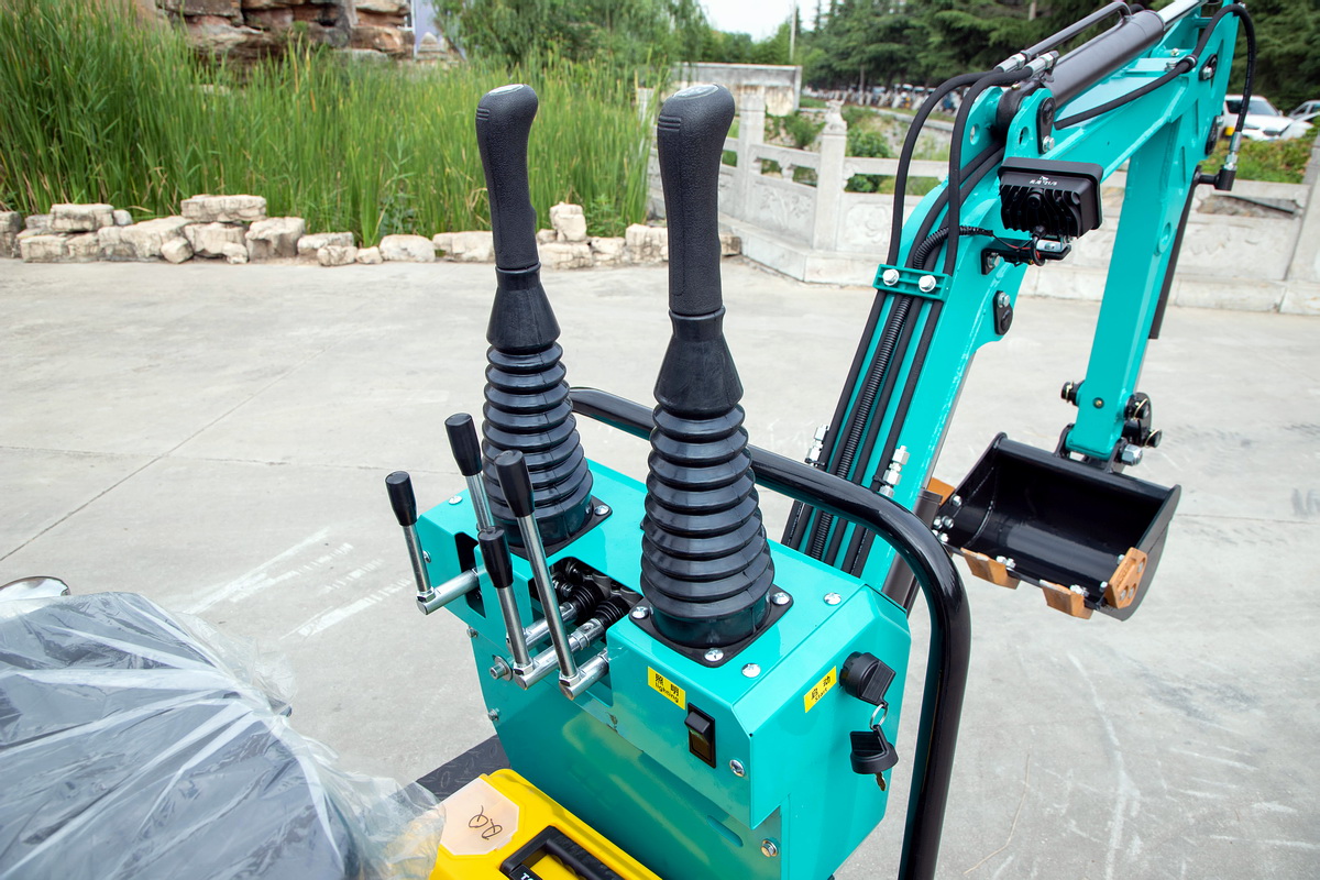 HW-10QQ小型挖掘機