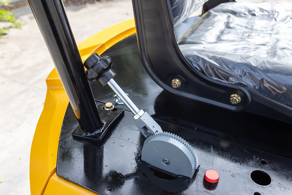 HW-15A小型挖掘機