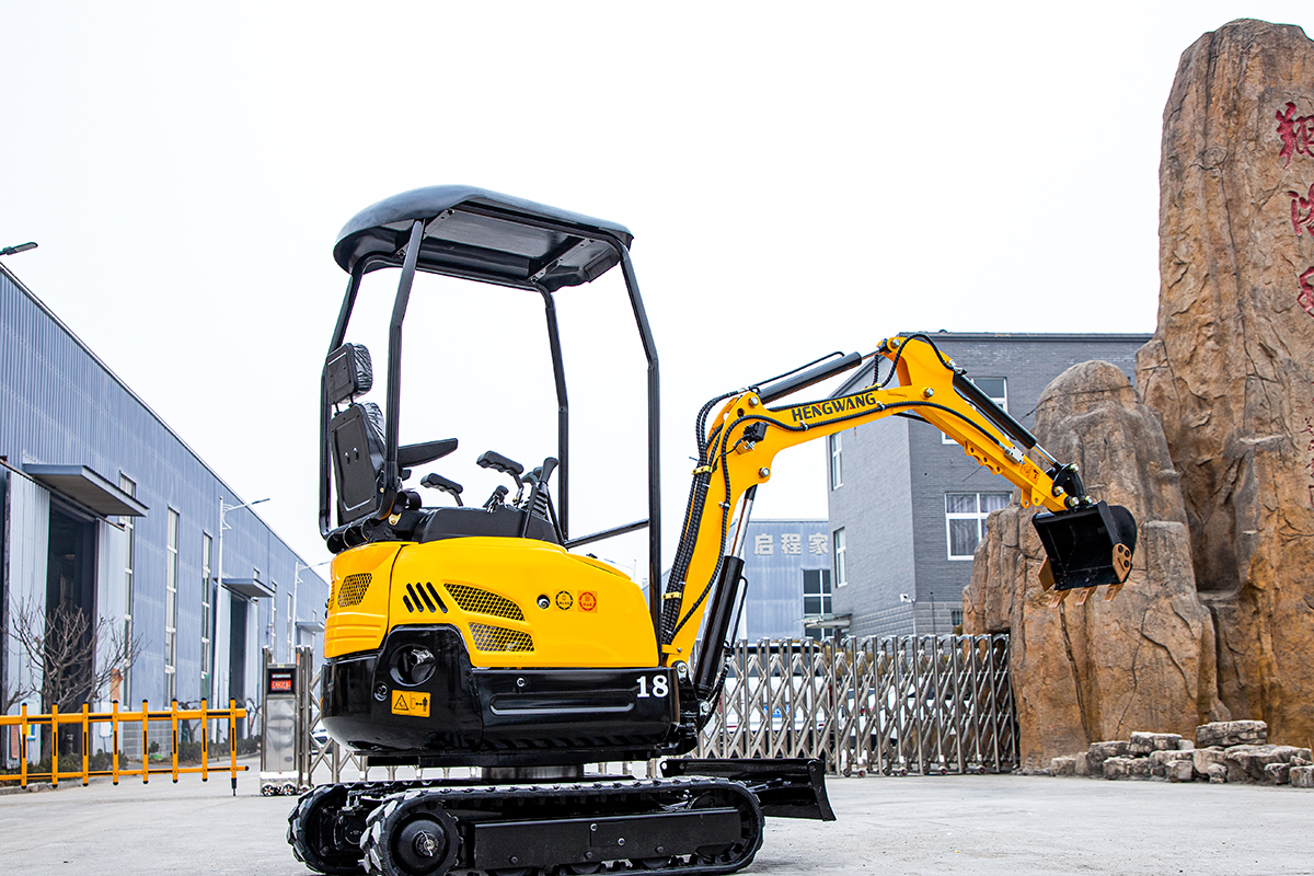 HW-18W小型挖掘機(jī)
