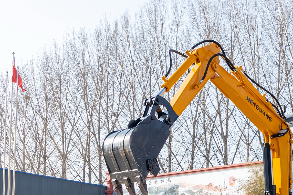 HW-25小型挖掘機