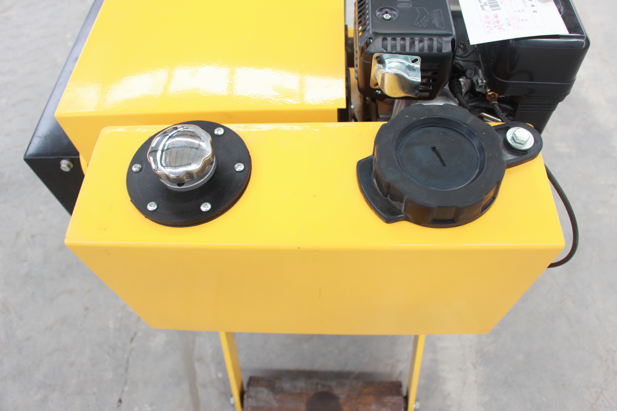 HW-450手扶式壓路機