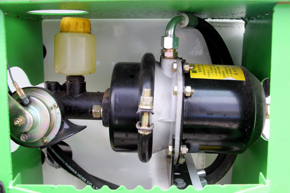 HWJB120自上料攪拌車