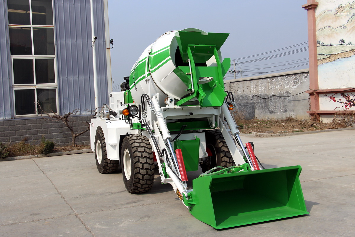 HWJB240自上料攪拌車(chē)