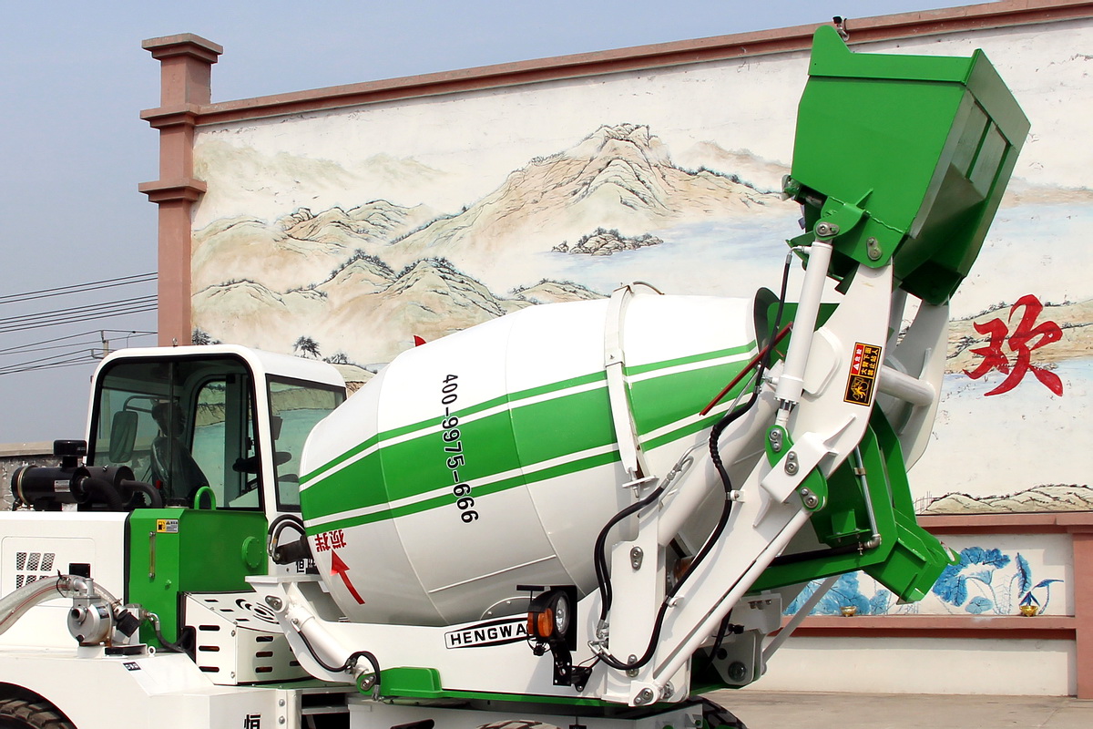 HWJB240自上料攪拌車(chē)