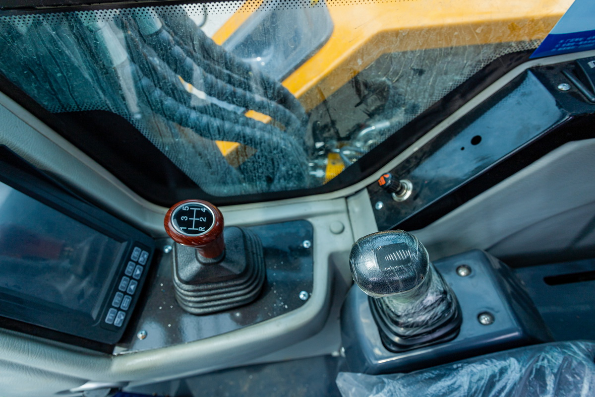 HWL-80輪式挖掘機